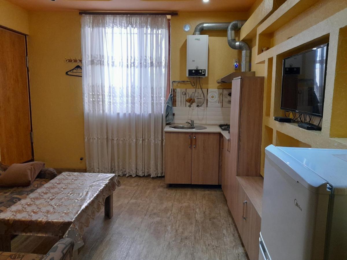 Guest House In Center Erivan Dış mekan fotoğraf