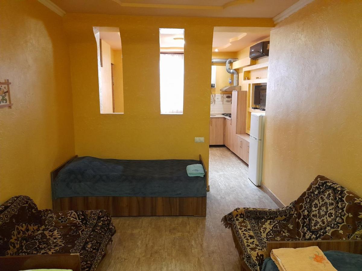 Guest House In Center Erivan Dış mekan fotoğraf